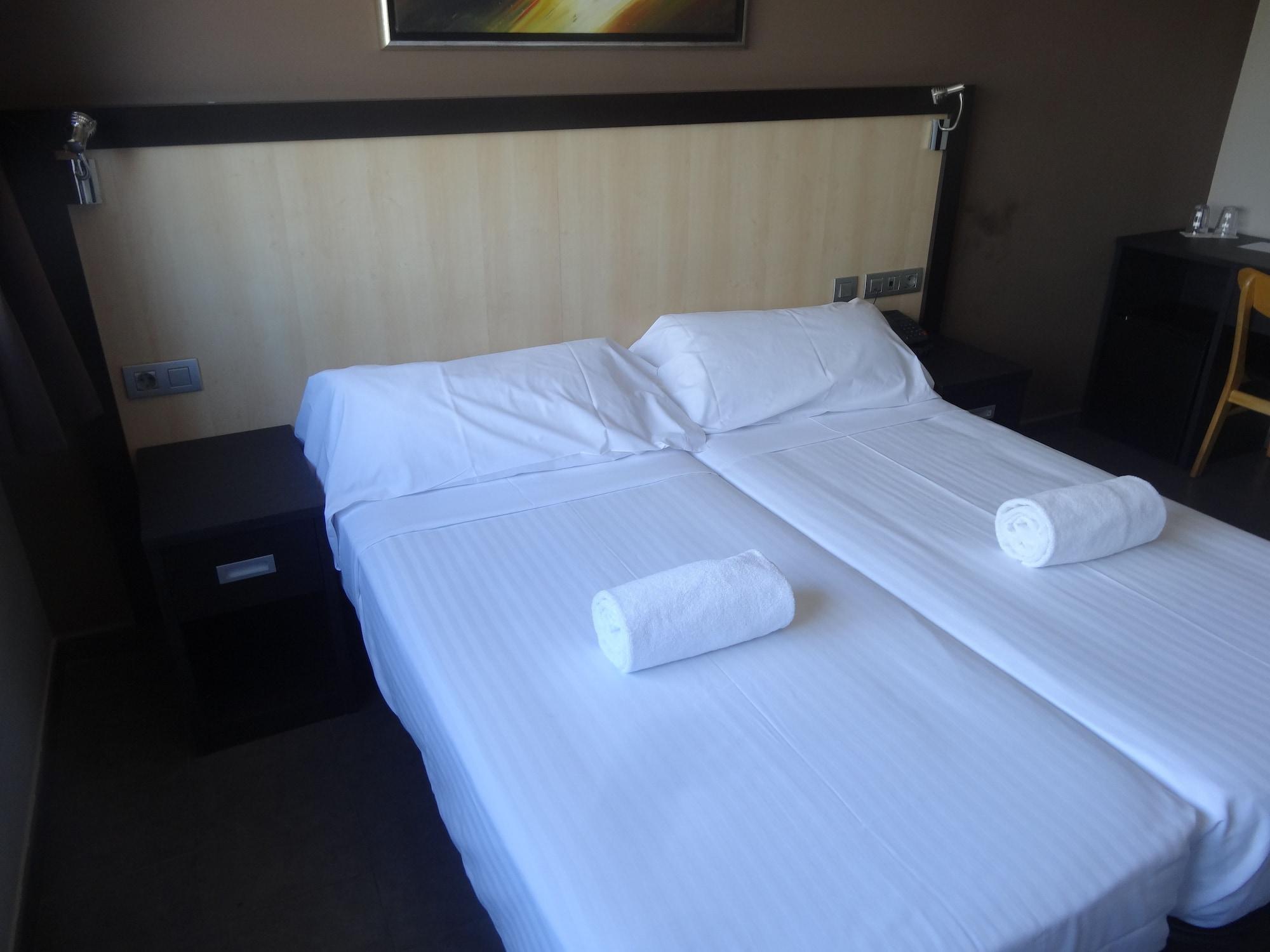 Hotel 170 Castelldefels Ngoại thất bức ảnh